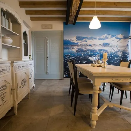 Le Chai De Lacassagne A Larressingle 펜션 라렌싱글레
